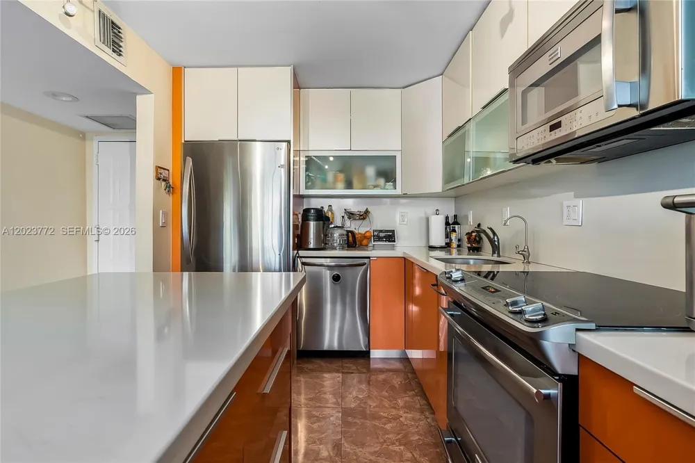 600 SW Parkview Dr #505 Hallandale Beach, FL 33009