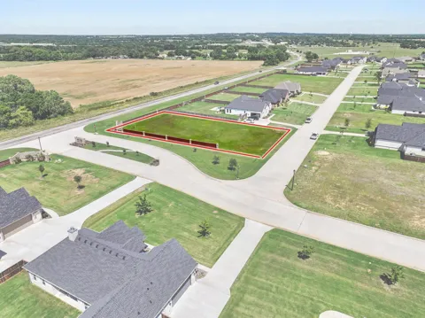 100 Chisolm Trail
