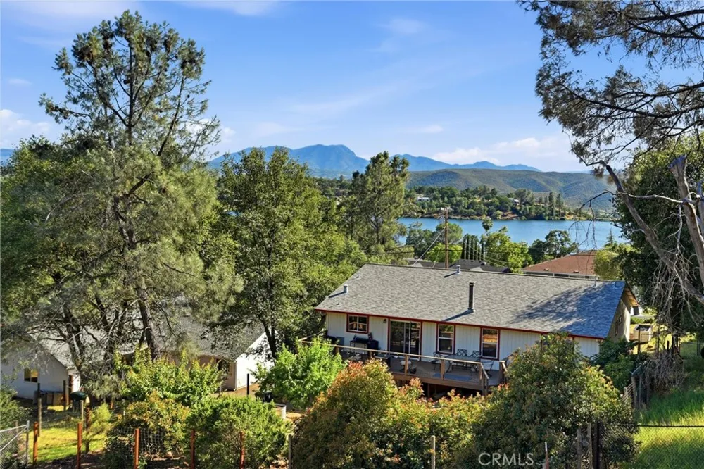 18685 Oak Grove Hidden Valley Lake, CA 95467
