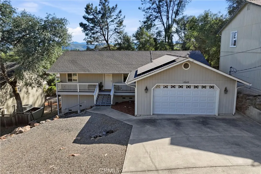 18685 Oak Grove Hidden Valley Lake, CA 95467