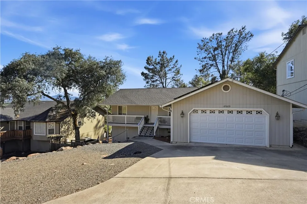 18685 Oak Grove Hidden Valley Lake, CA 95467