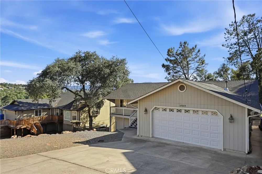 18685 Oak Grove Hidden Valley Lake, CA 95467