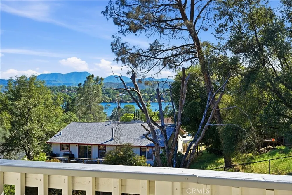 18685 Oak Grove Hidden Valley Lake, CA 95467
