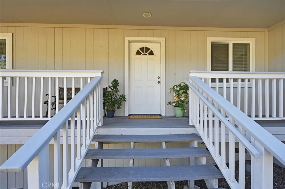 18685 Oak Grove Hidden Valley Lake, CA 95467