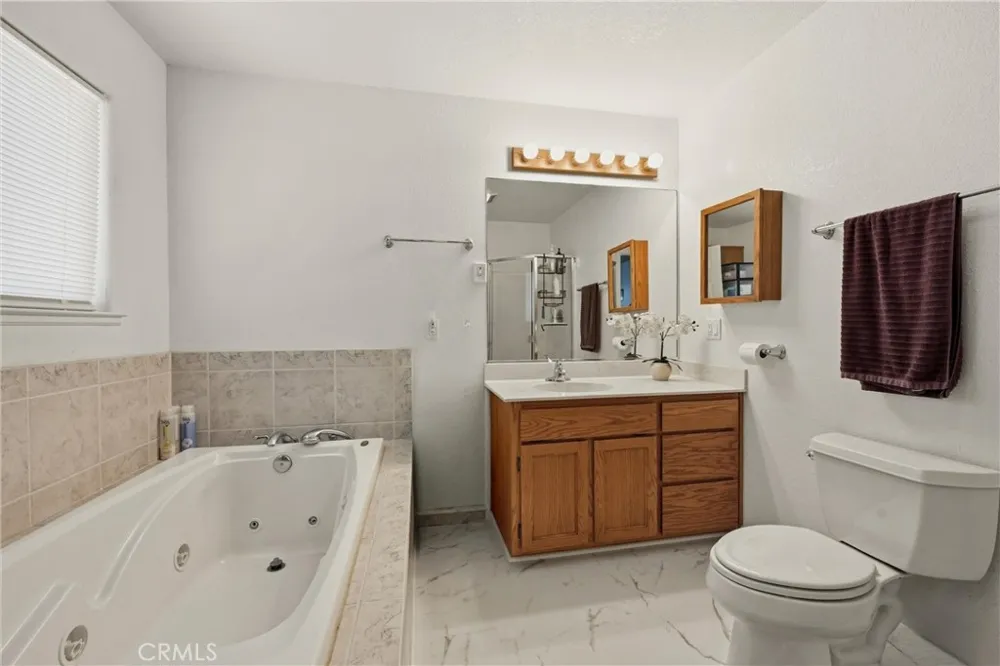 18685 Oak Grove Hidden Valley Lake, CA 95467