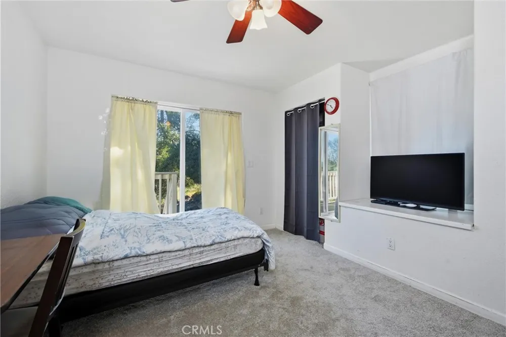 18685 Oak Grove Hidden Valley Lake, CA 95467