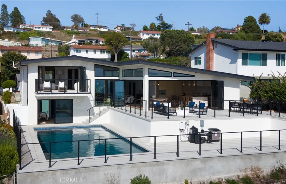 28711 Cedarbluff Drive Rancho Palos Verdes, CA 90275