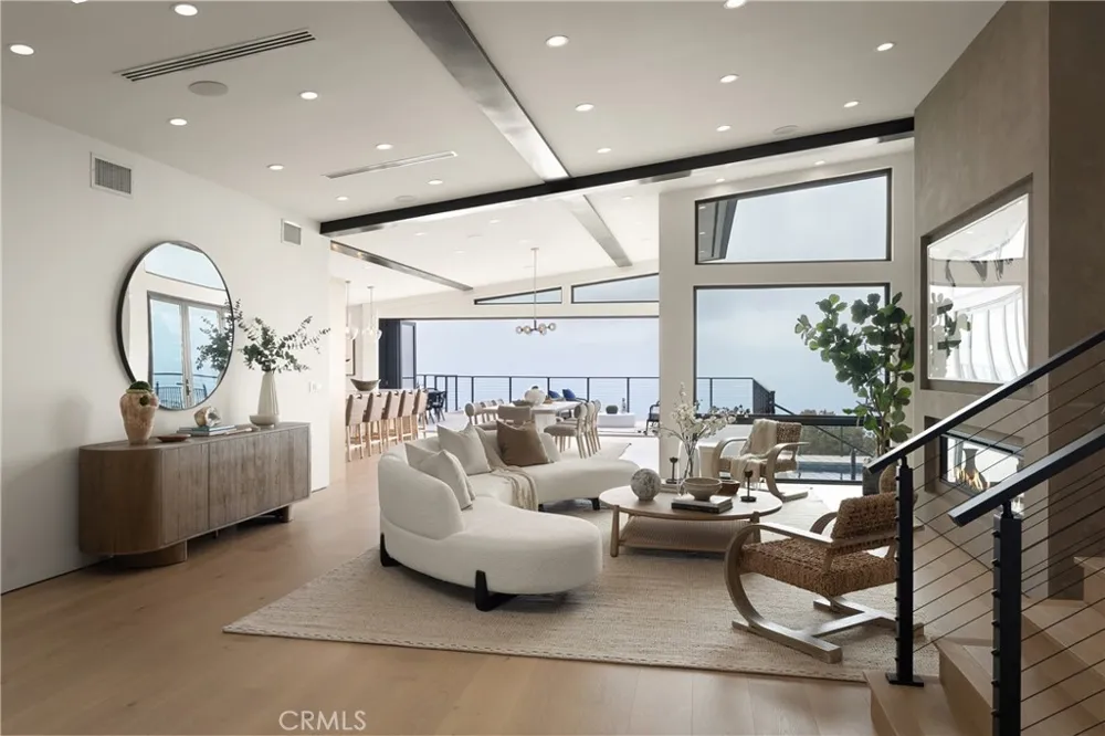 28711 Cedarbluff Drive Rancho Palos Verdes, CA 90275