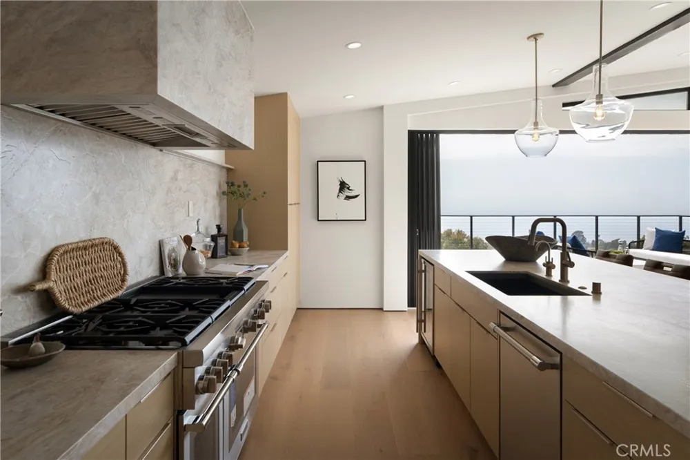 28711 Cedarbluff Drive Rancho Palos Verdes, CA 90275