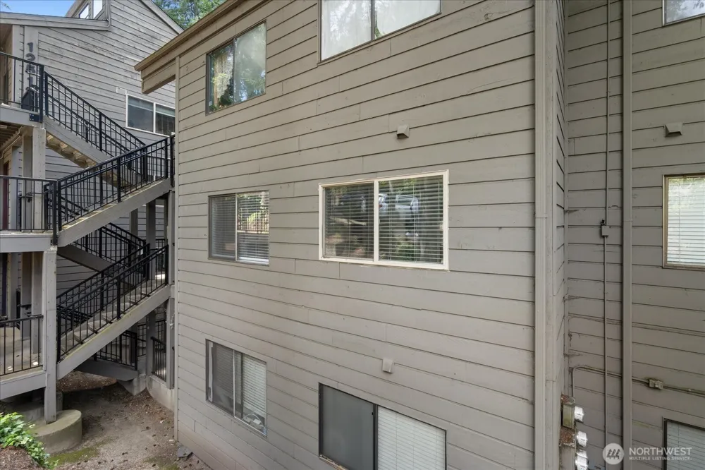 12517 NE 23rd Place #A3 Bellevue, WA 98005