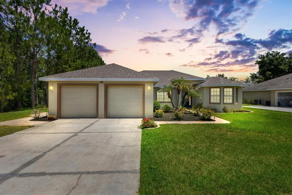 12107 EAGLE POINT COURT Leesburg, FL 34788