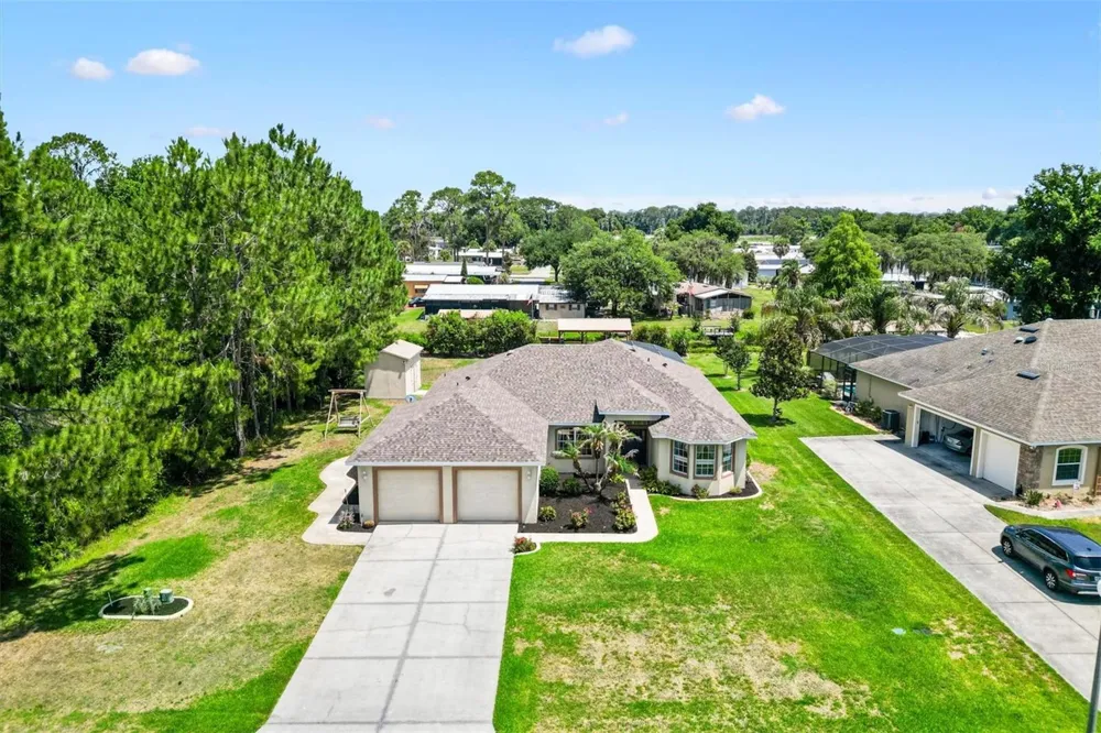 12107 EAGLE POINT COURT Leesburg, FL 34788