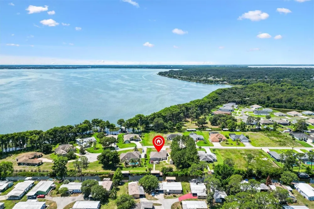 12107 EAGLE POINT COURT Leesburg, FL 34788