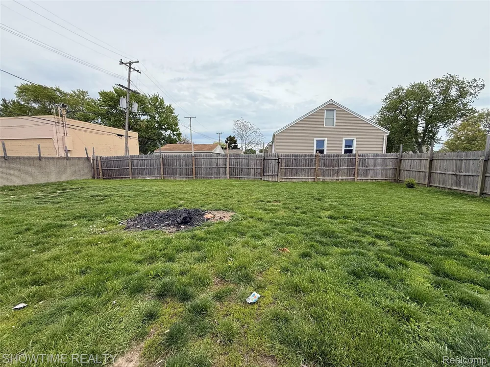 GEORGIA ST Roseville City, MI 48066