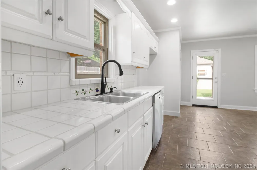 1535 S Delaware Place Tulsa, OK 74104