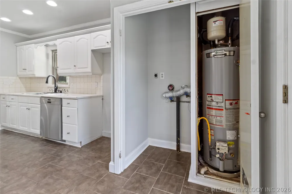 1535 S Delaware Place Tulsa, OK 74104