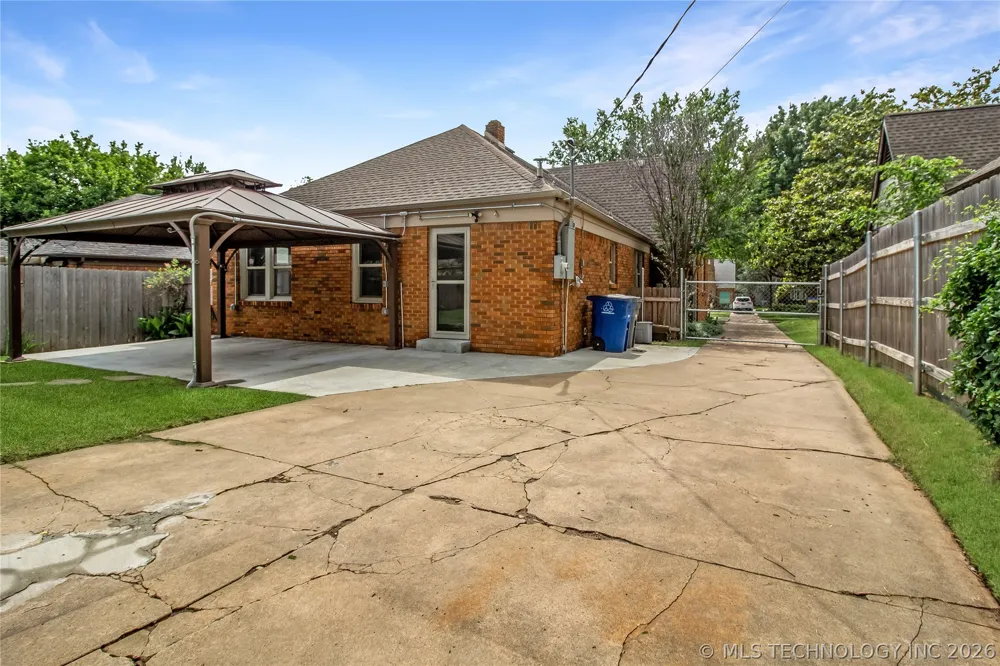 1535 S Delaware Place Tulsa, OK 74104