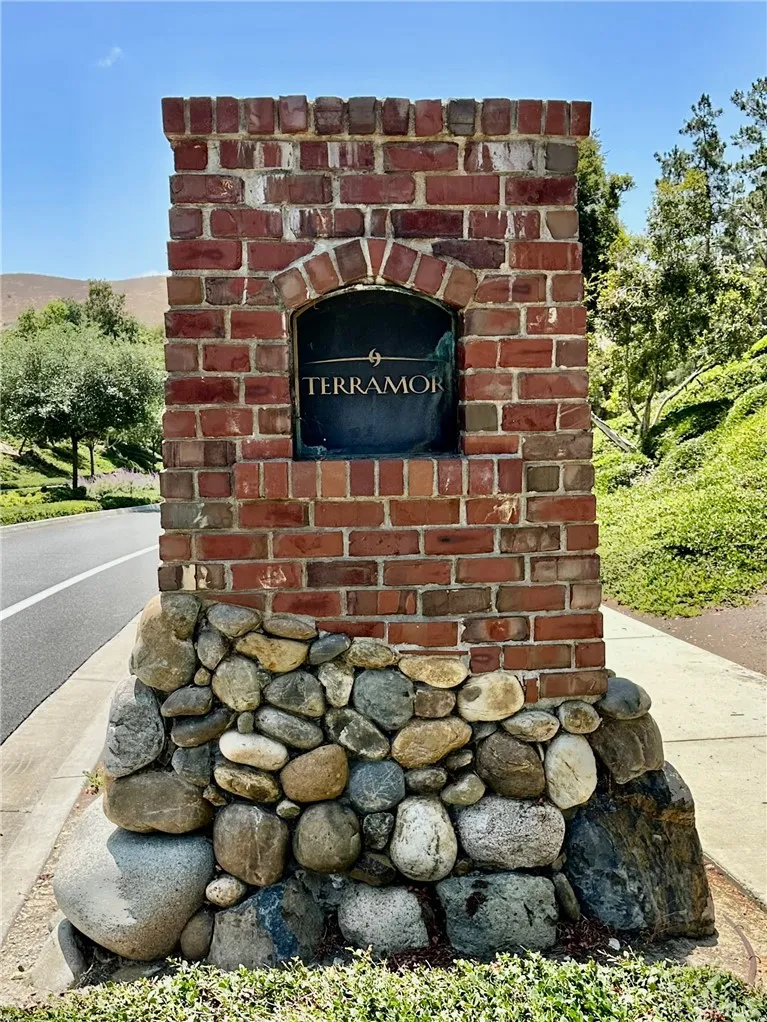 21 Durlston Ladera Ranch, CA 92694