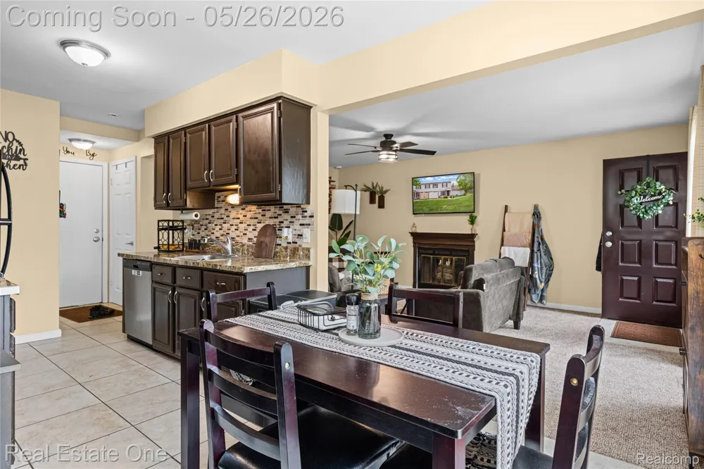 7736 Lake Ridge Drive Waterford Charter Township, MI 48327