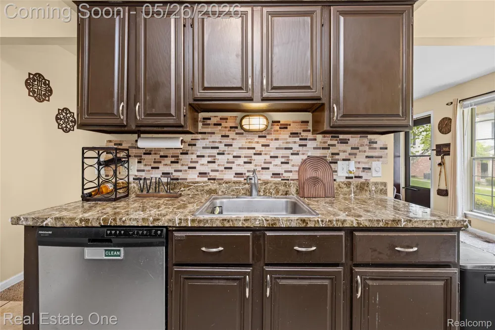 7736 Lake Ridge Drive Waterford Charter Township, MI 48327