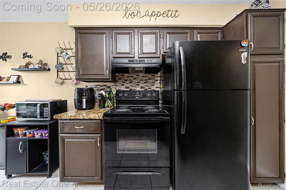 7736 Lake Ridge Drive Waterford Charter Township, MI 48327