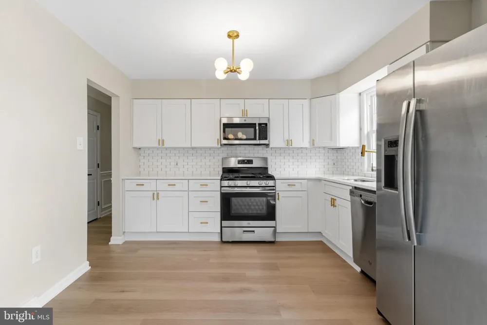250 FAIRVIEW AVENUE West Berlin, NJ 08091