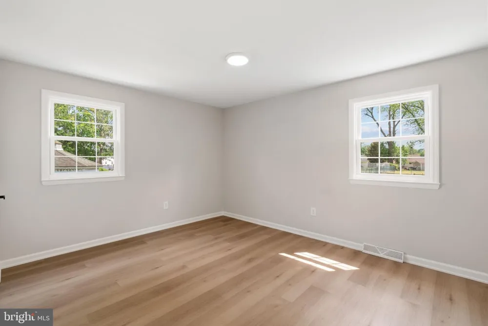 250 FAIRVIEW AVENUE West Berlin, NJ 08091