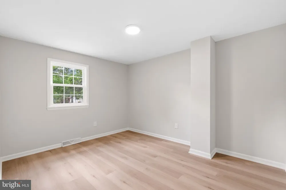 250 FAIRVIEW AVENUE West Berlin, NJ 08091