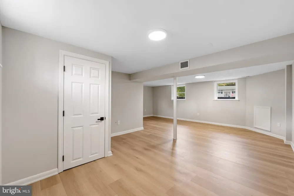 250 FAIRVIEW AVENUE West Berlin, NJ 08091