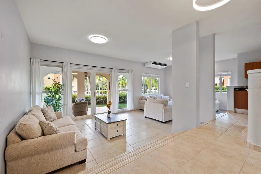 90 CANDELERO DR #84 Humacao, PR 00791
