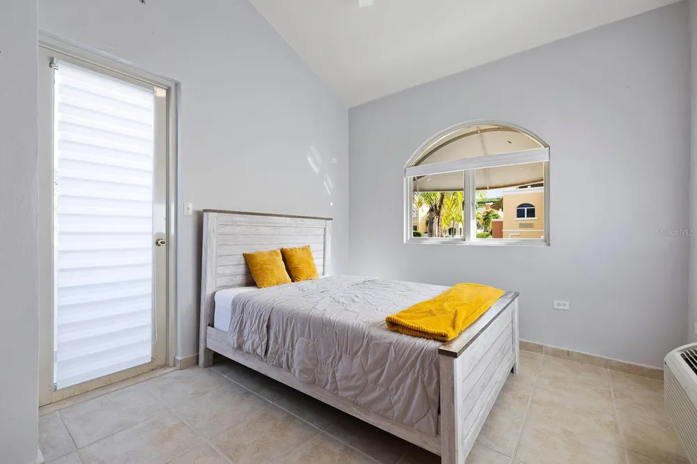 90 CANDELERO DR #84 Humacao, PR 00791