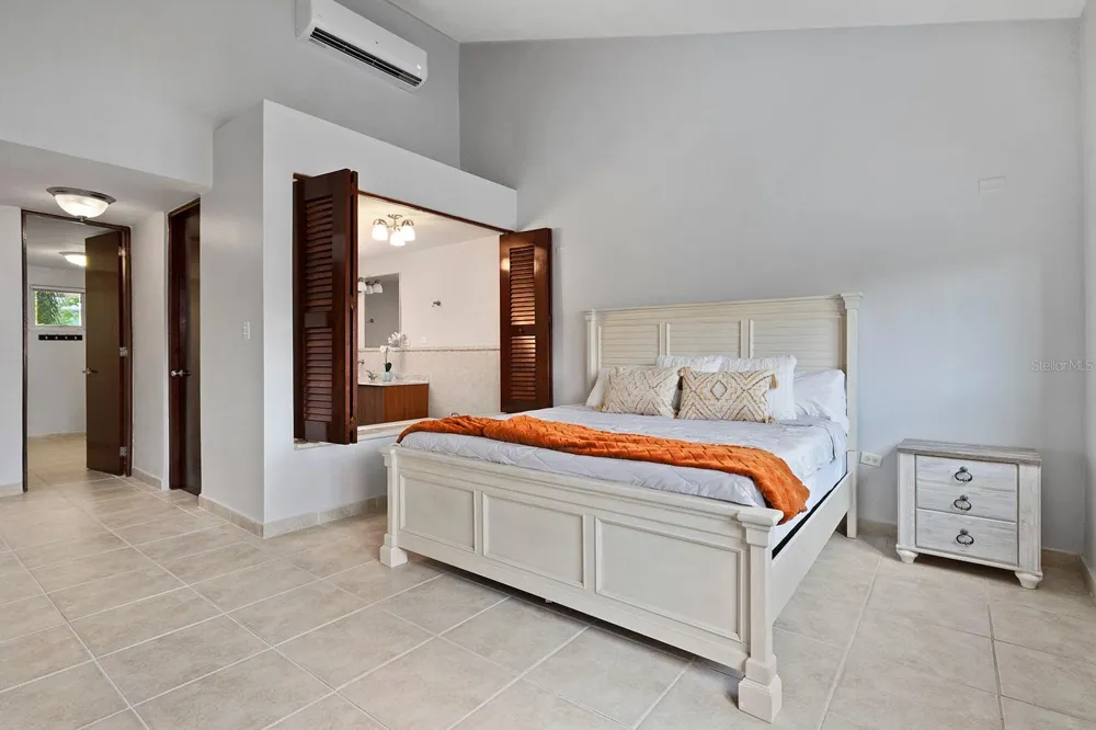 90 CANDELERO DR #84 Humacao, PR 00791