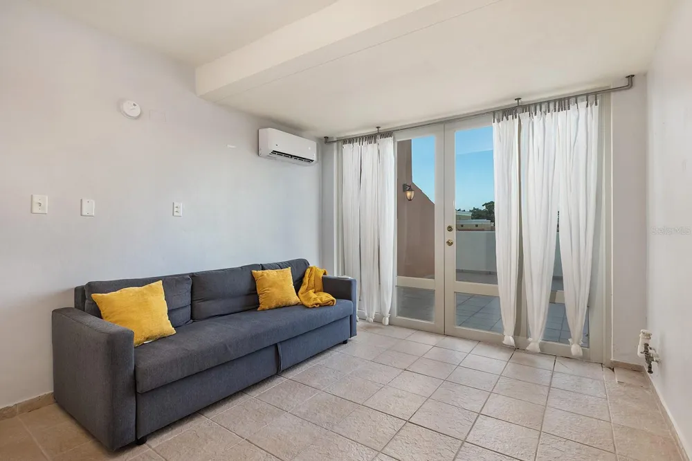 90 CANDELERO DR #84 Humacao, PR 00791