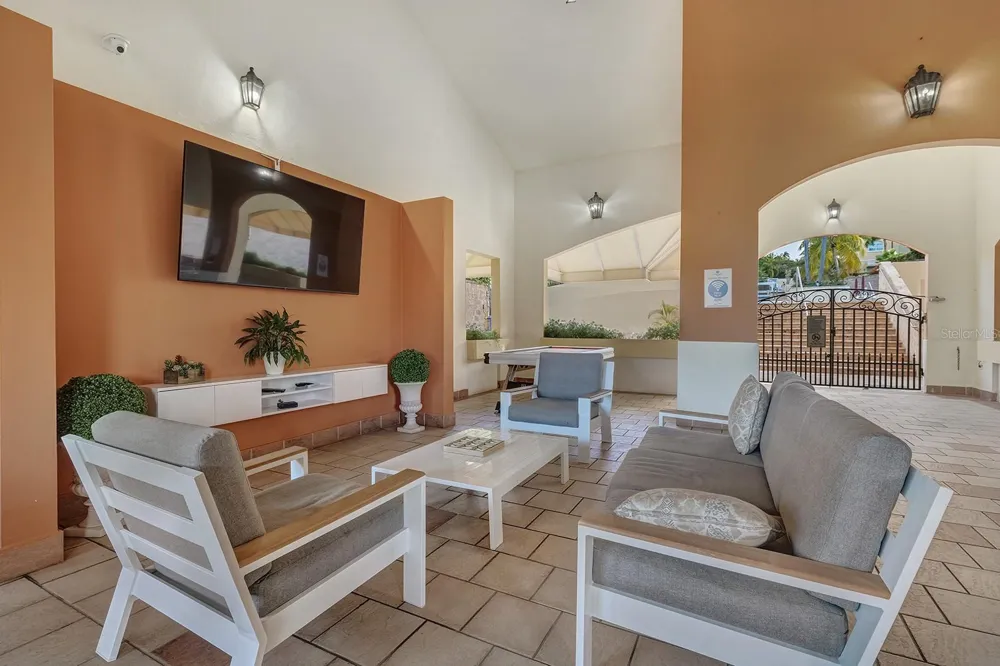 90 CANDELERO DR #84 Humacao, PR 00791
