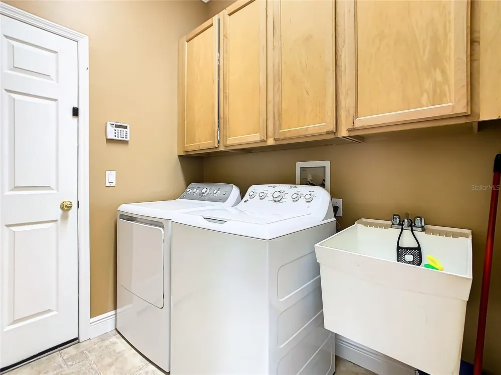 4925 BRIGHTMOUR CIRCLE Orlando, FL 32837