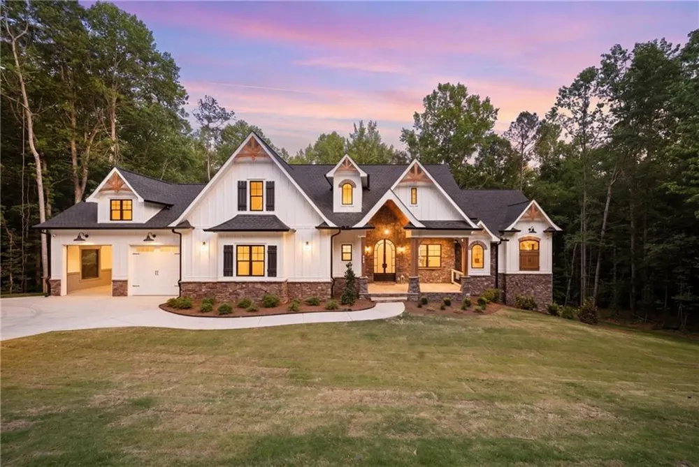 101 Attwater Circle Dawsonville, GA 30534
