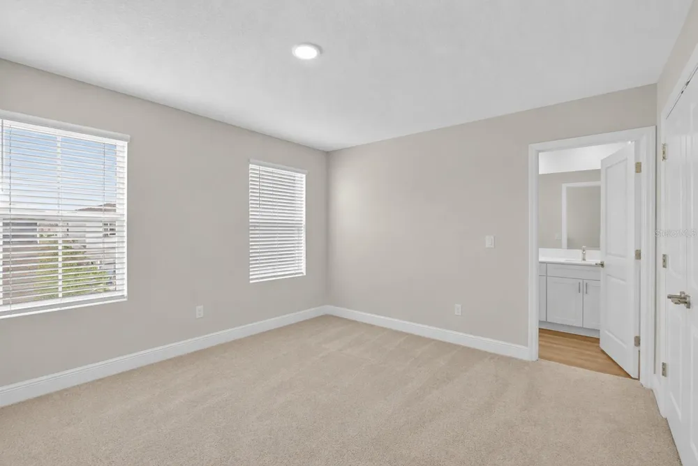 10009 SURREY ROSE DRIVE San Antonio, FL 33576