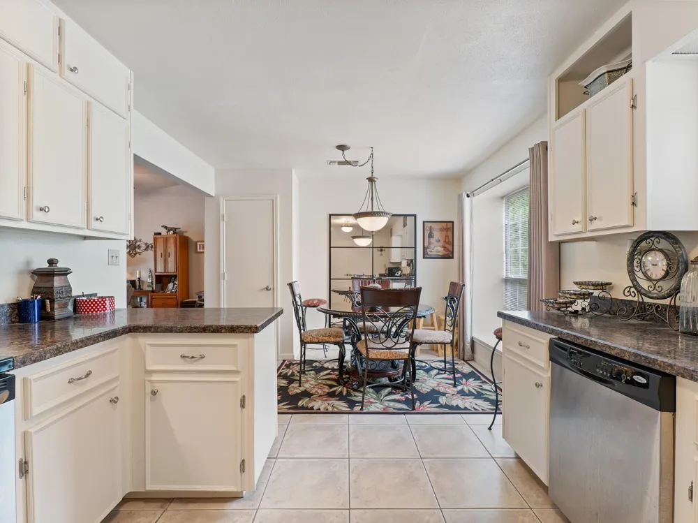 1103 Green Avenue Palacios, TX 77465