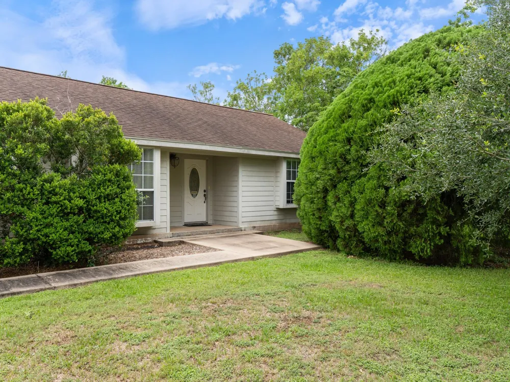 1103 Green Avenue Palacios, TX 77465