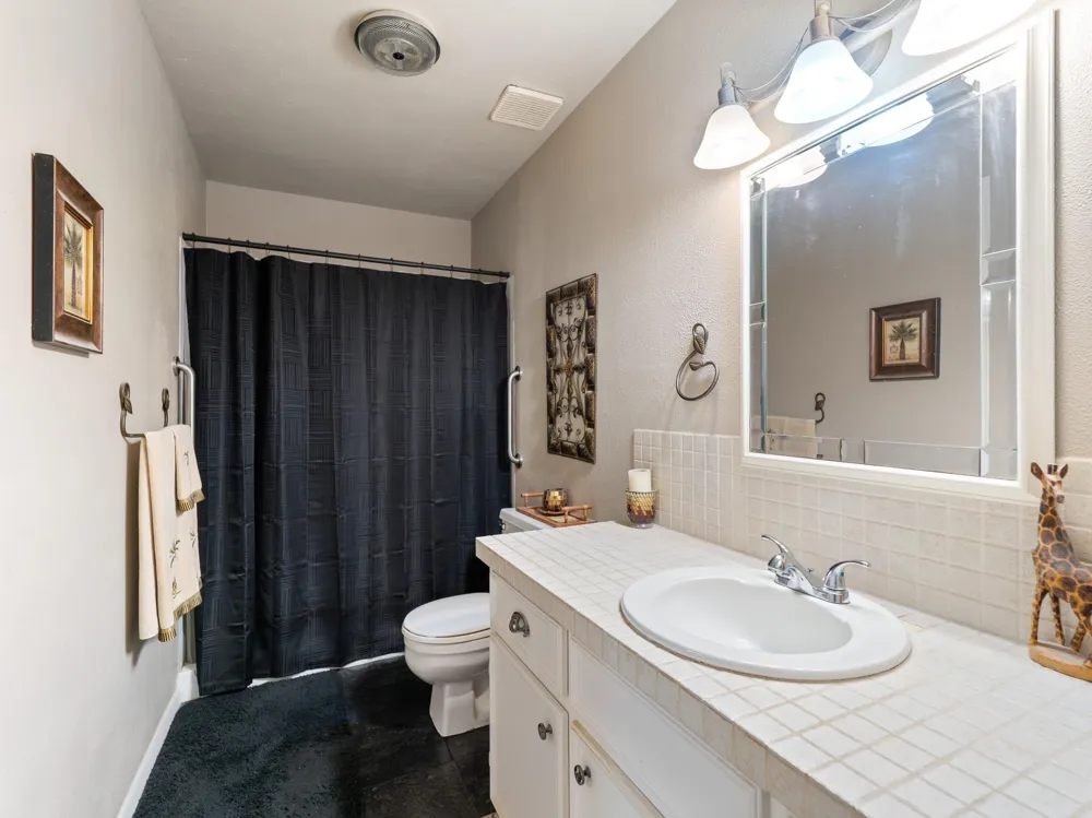 1103 Green Avenue Palacios, TX 77465