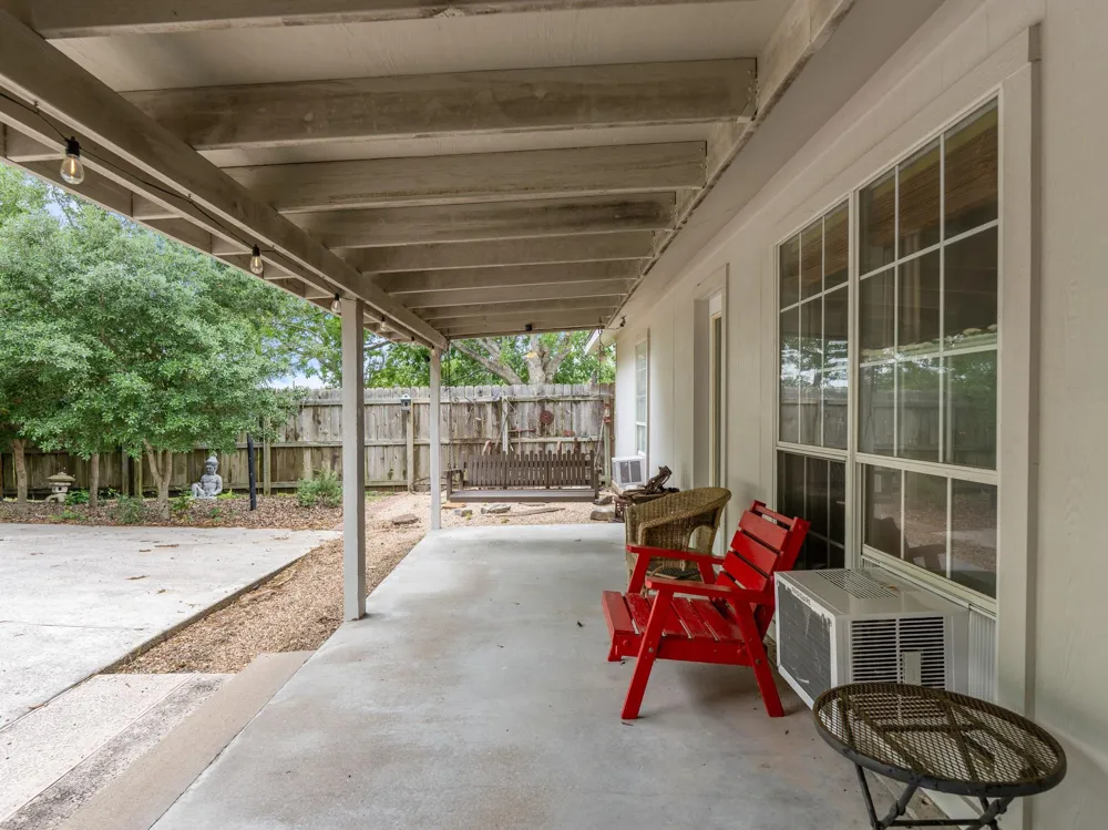 1103 Green Avenue Palacios, TX 77465