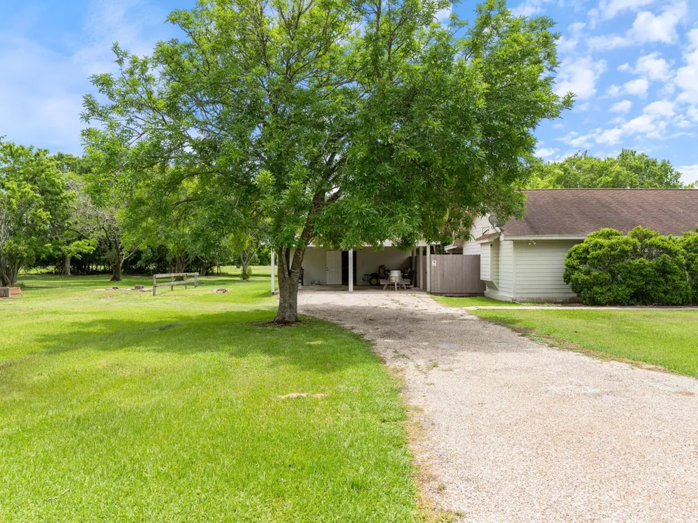1103 Green Avenue Palacios, TX 77465