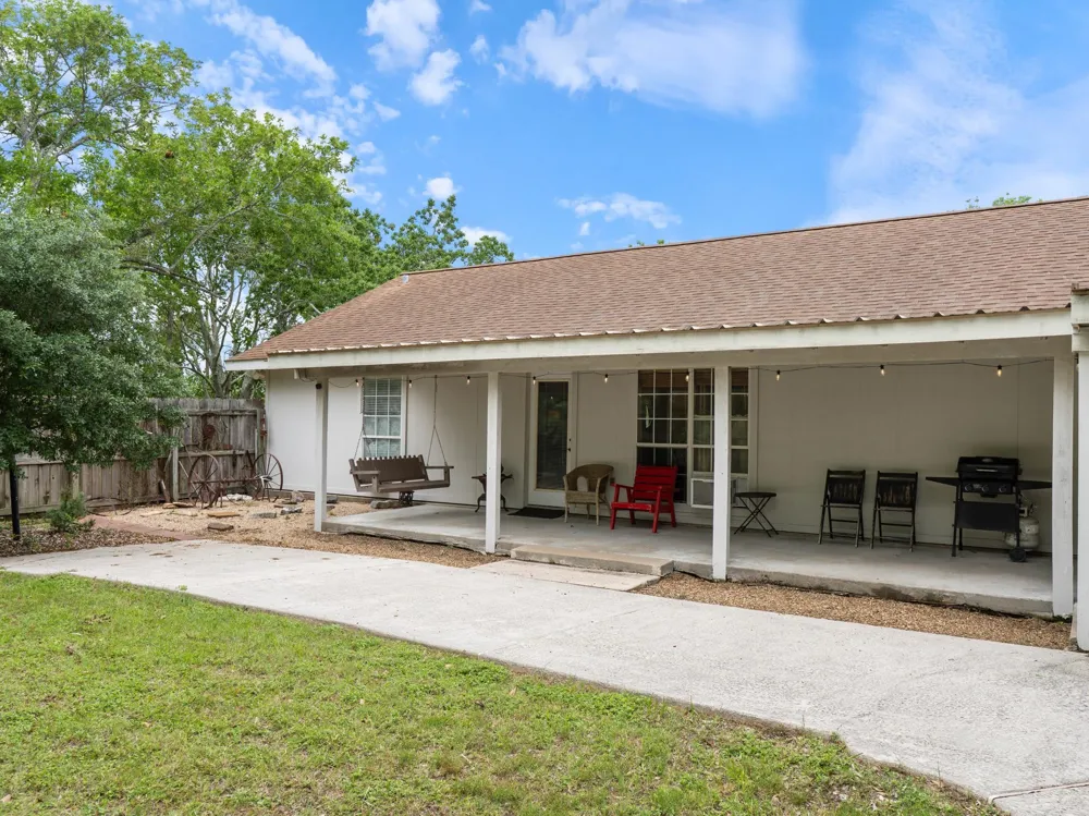 1103 Green Avenue Palacios, TX 77465