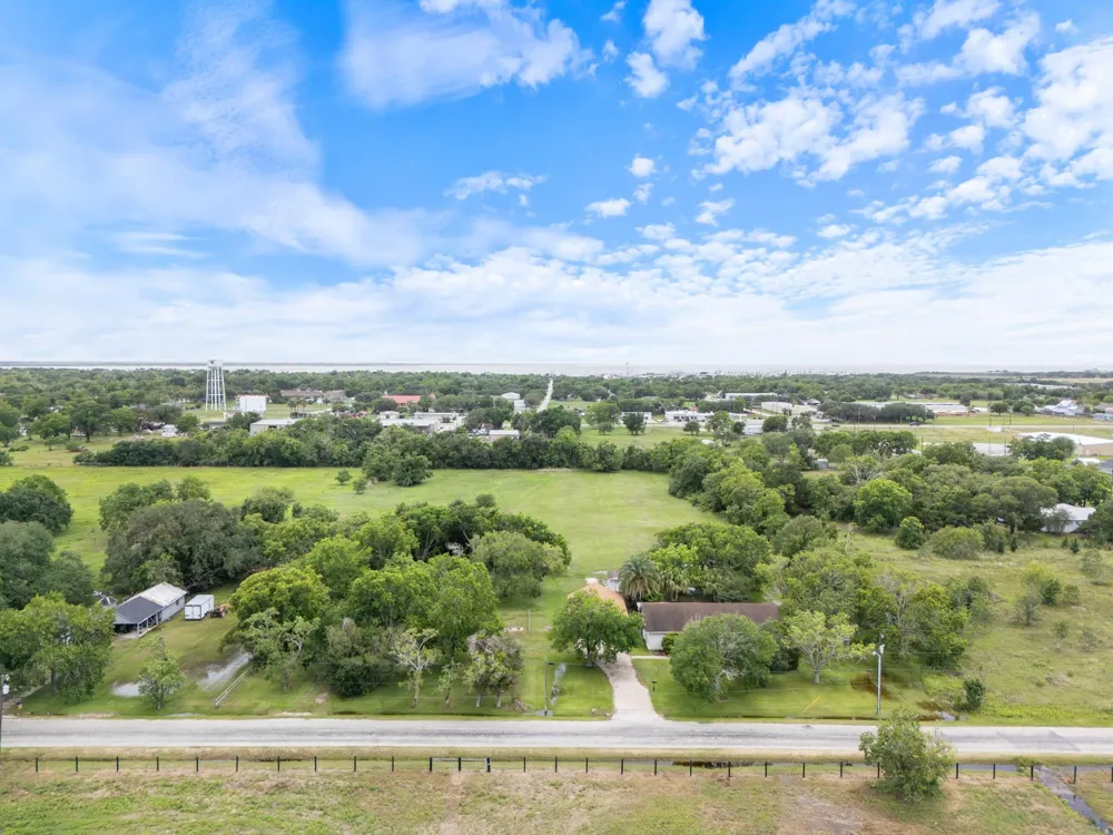1103 Green Avenue Palacios, TX 77465