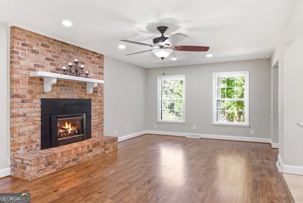 54 Stonewood FRST Toccoa, GA 30577