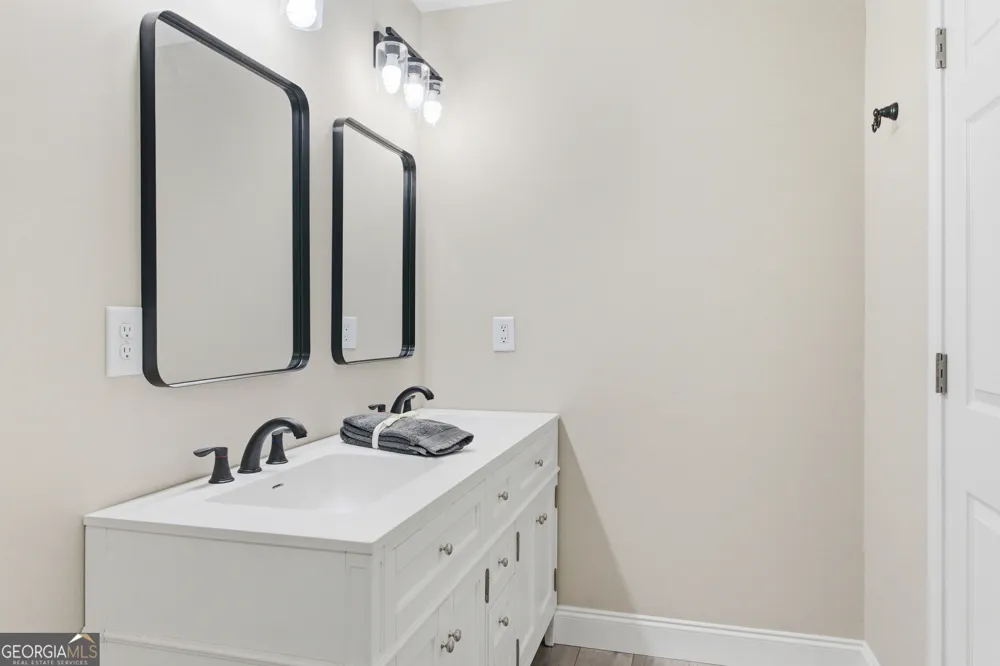 54 Stonewood FRST Toccoa, GA 30577