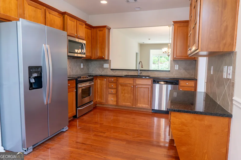 6372 Rockpoint LN Hoschton, GA 30548
