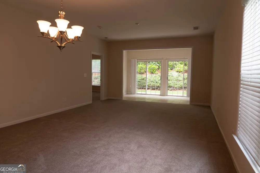 6372 Rockpoint LN Hoschton, GA 30548