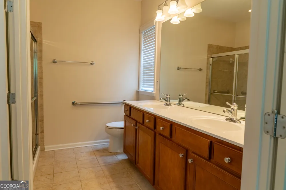 6372 Rockpoint LN Hoschton, GA 30548