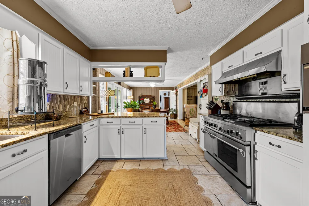 501 Pineview TER LaGrange, GA 30240